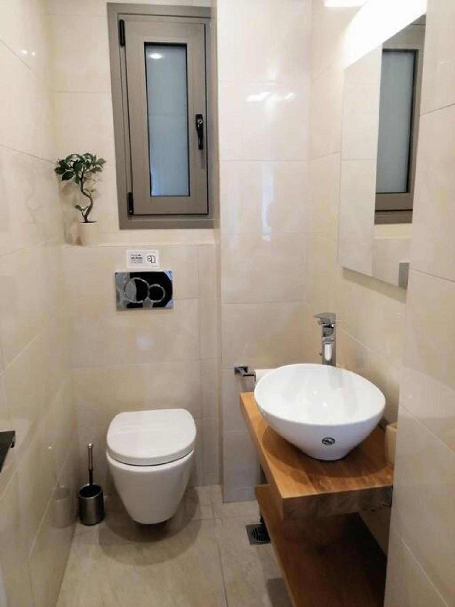 Elegant Apartment In Acropolis Atenas Exterior foto