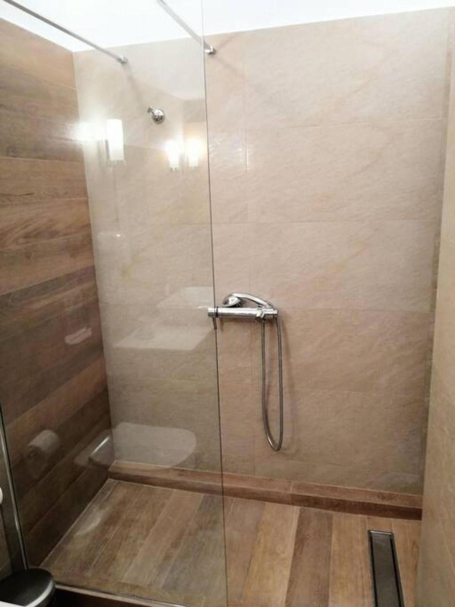 Elegant Apartment In Acropolis Atenas Exterior foto