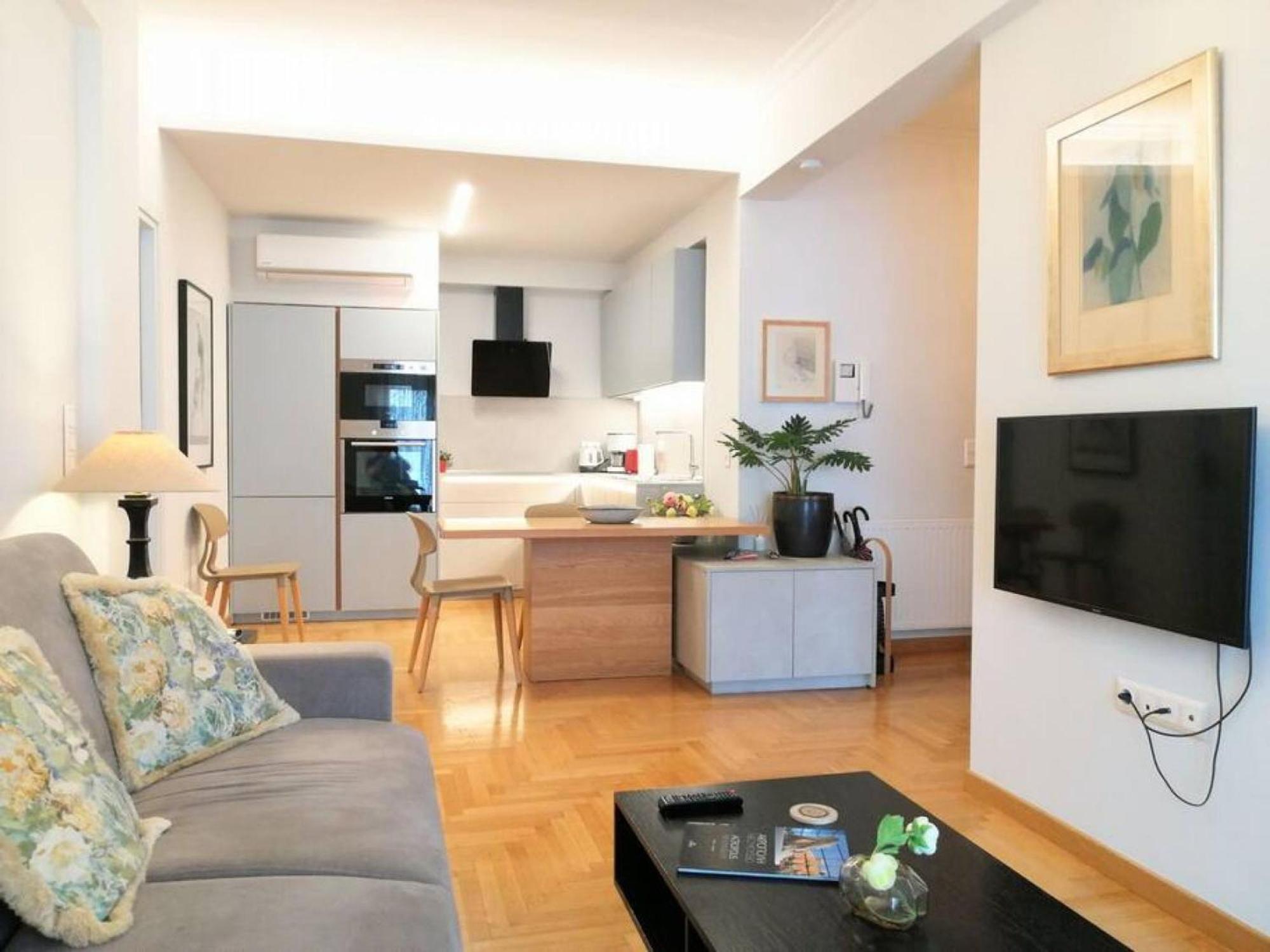 Elegant Apartment In Acropolis Atenas Exterior foto